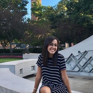 Meet your Posher, Valeria